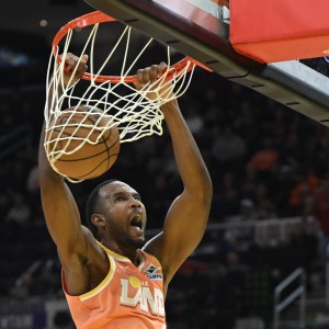 年仅24岁！小莫布里生涯500次盖帽 骑士队史第5人&amp;最年轻达成球员